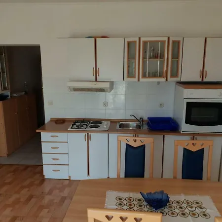 Estera Apartment *