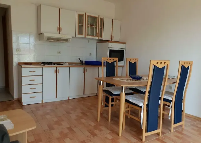 Estera * Макарська