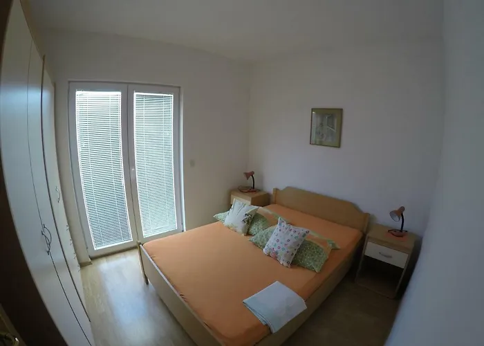 Estera * Макарська